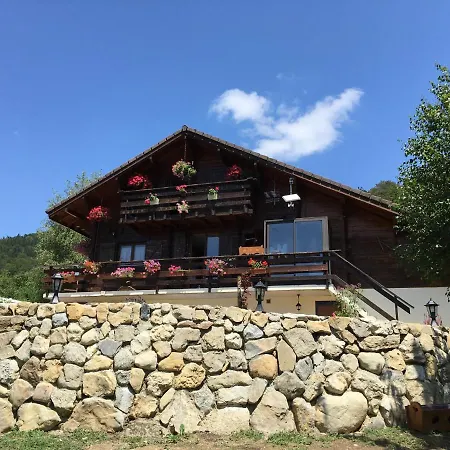 Le De Doucy Bardet Bed & Breakfast Habere-Poche